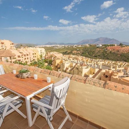 Duquesa Village 16,62,32 مانيلفا المظهر الخارجي الصورة