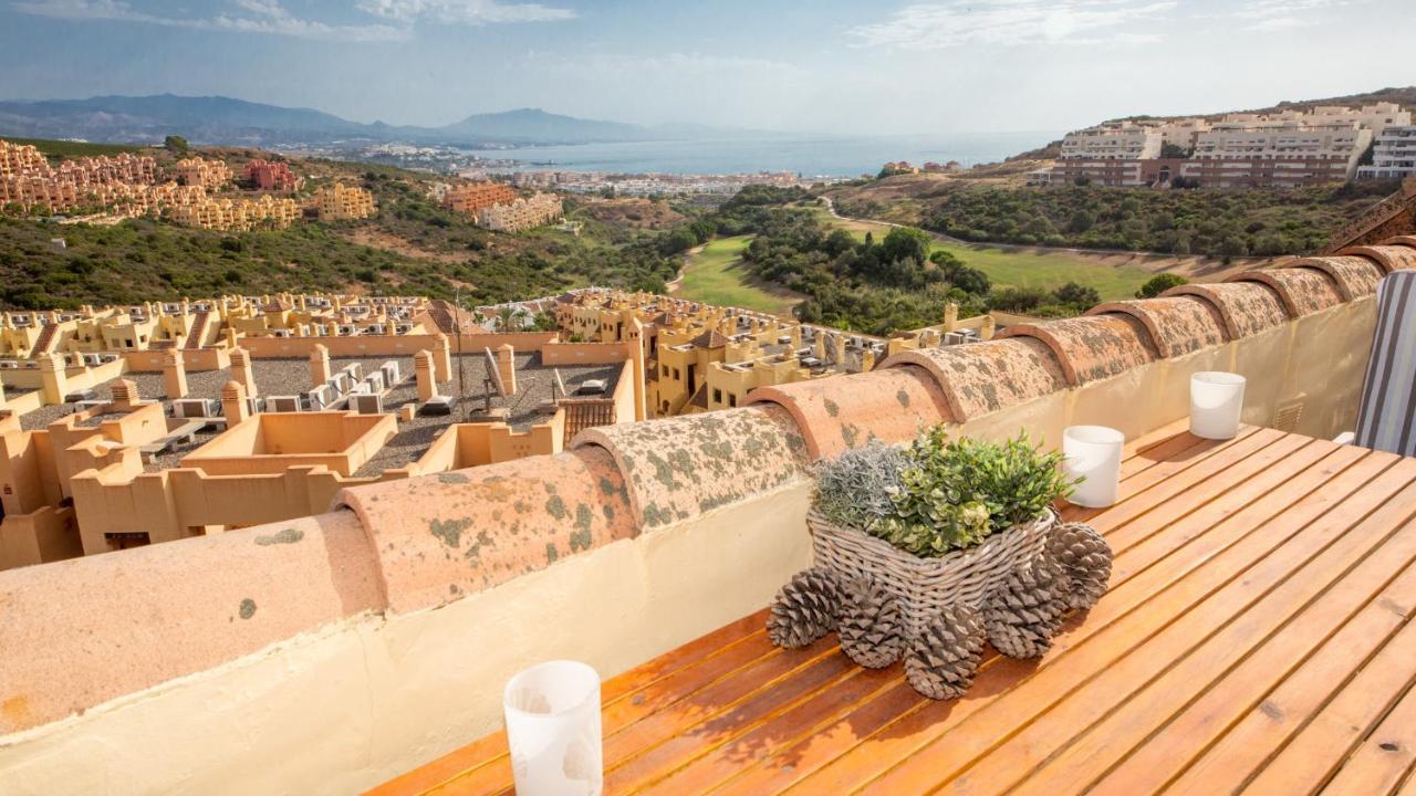 Duquesa Village 16,62,32 مانيلفا المظهر الخارجي الصورة