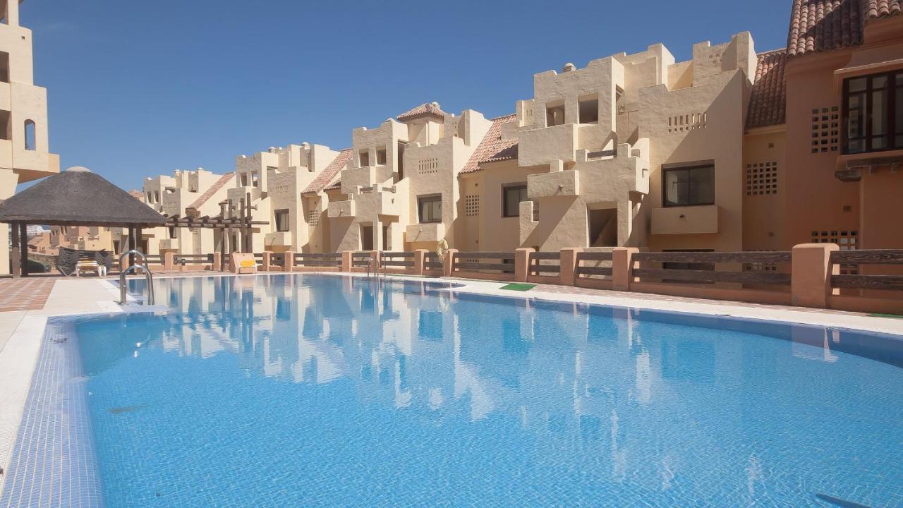 Duquesa Village 16,62,32 مانيلفا المظهر الخارجي الصورة